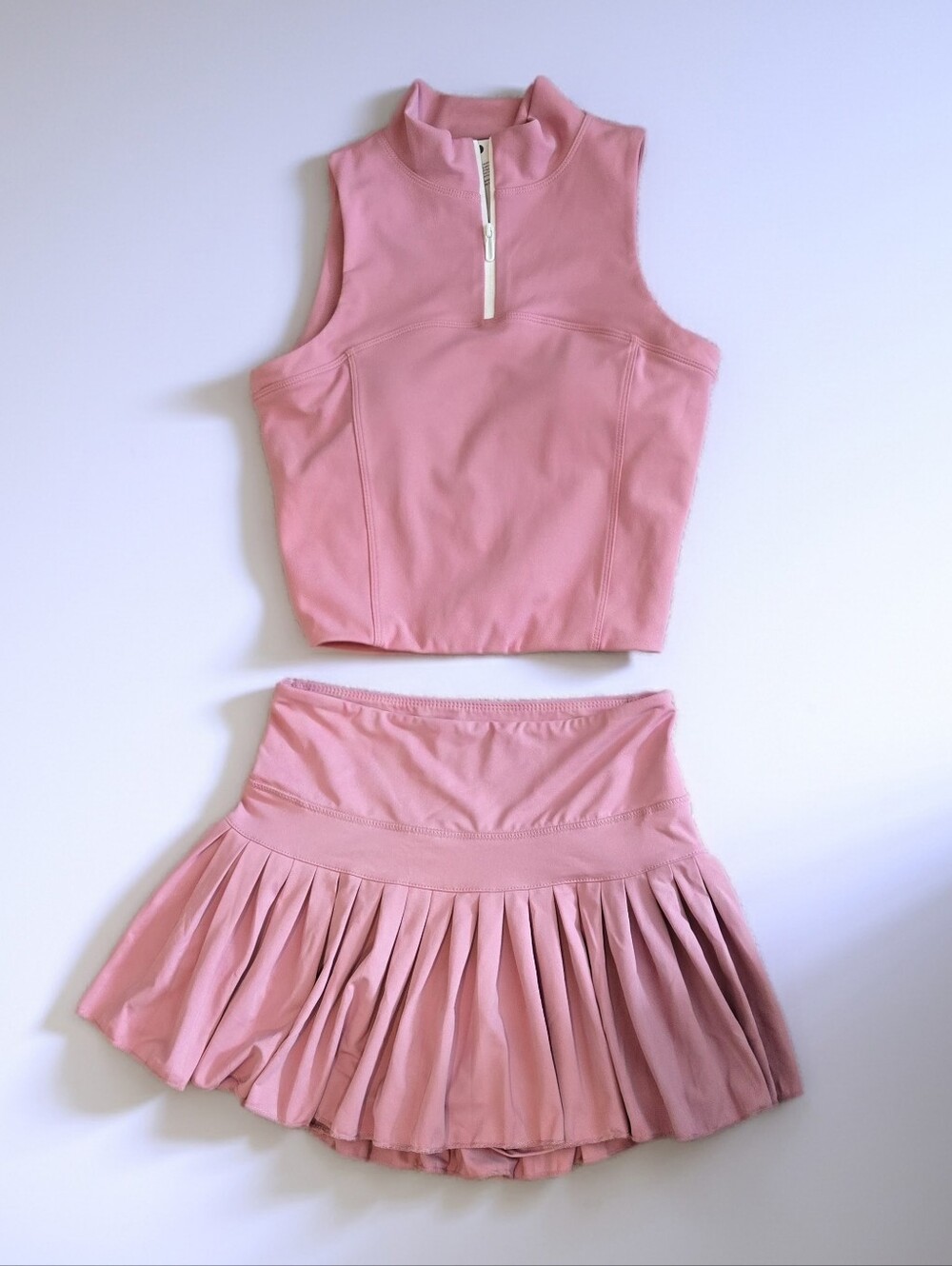 Goldhinge Carnation Tennis Set
